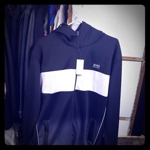 MENS SIZE LG HUGO BOSS TRACKSUIT (TOP AND BOTTOM)